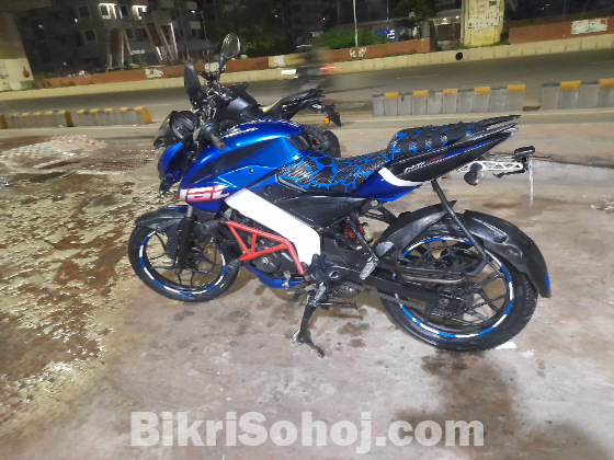 Bajaj pulser ns160